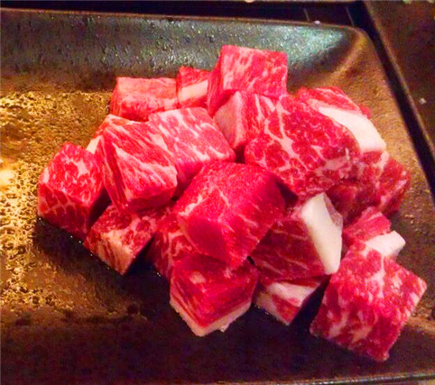 雪花牛肉粒